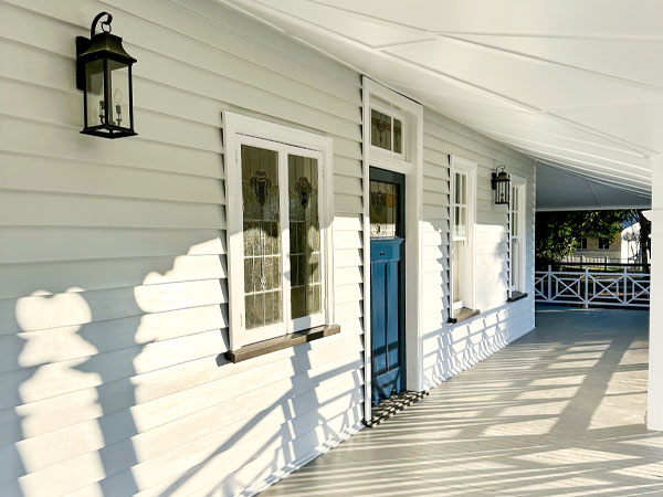 Queenslander painting and restoration Townsville